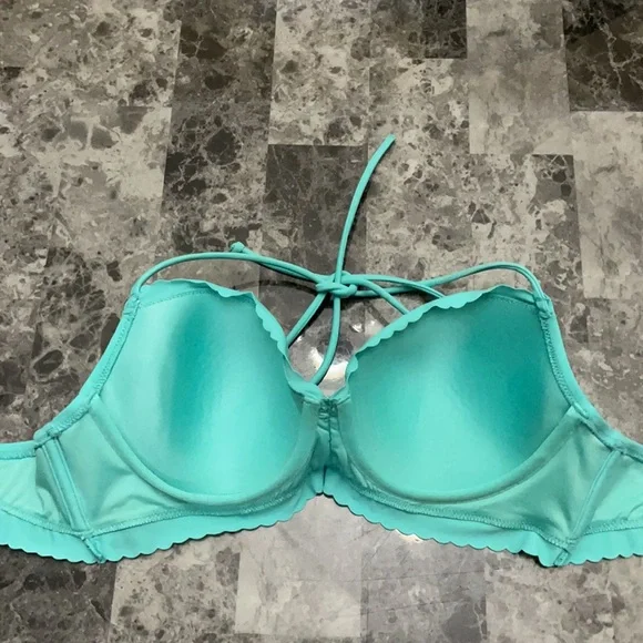 Victoria’s Secret swim top - Picture 3 of 3